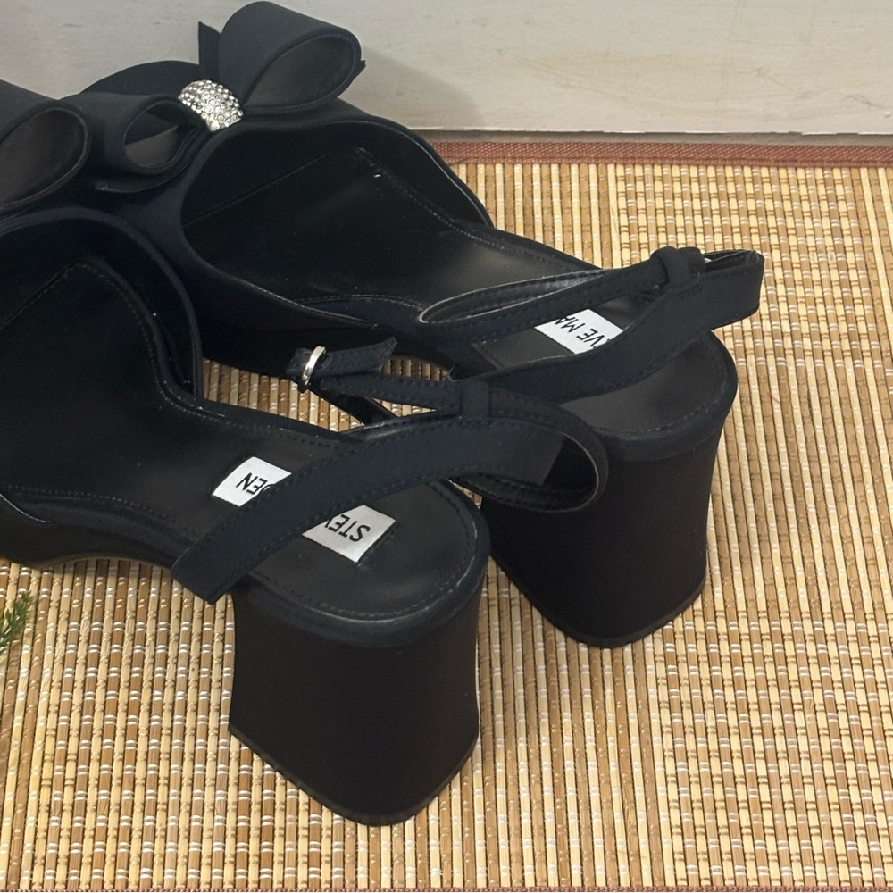 Steve Madden AERIN Ankle Strap Sandals Size: 11M - Picture 3 of 4